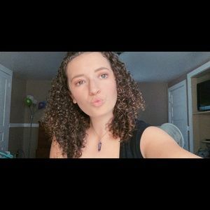 Meet your Posher, Bailey